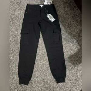 Kendall and Kylie Women's Sleek Black Joggers